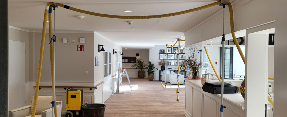 Die Bautrocknung einer Altenpflegeeinrichtung nach einem Wasserschaden.